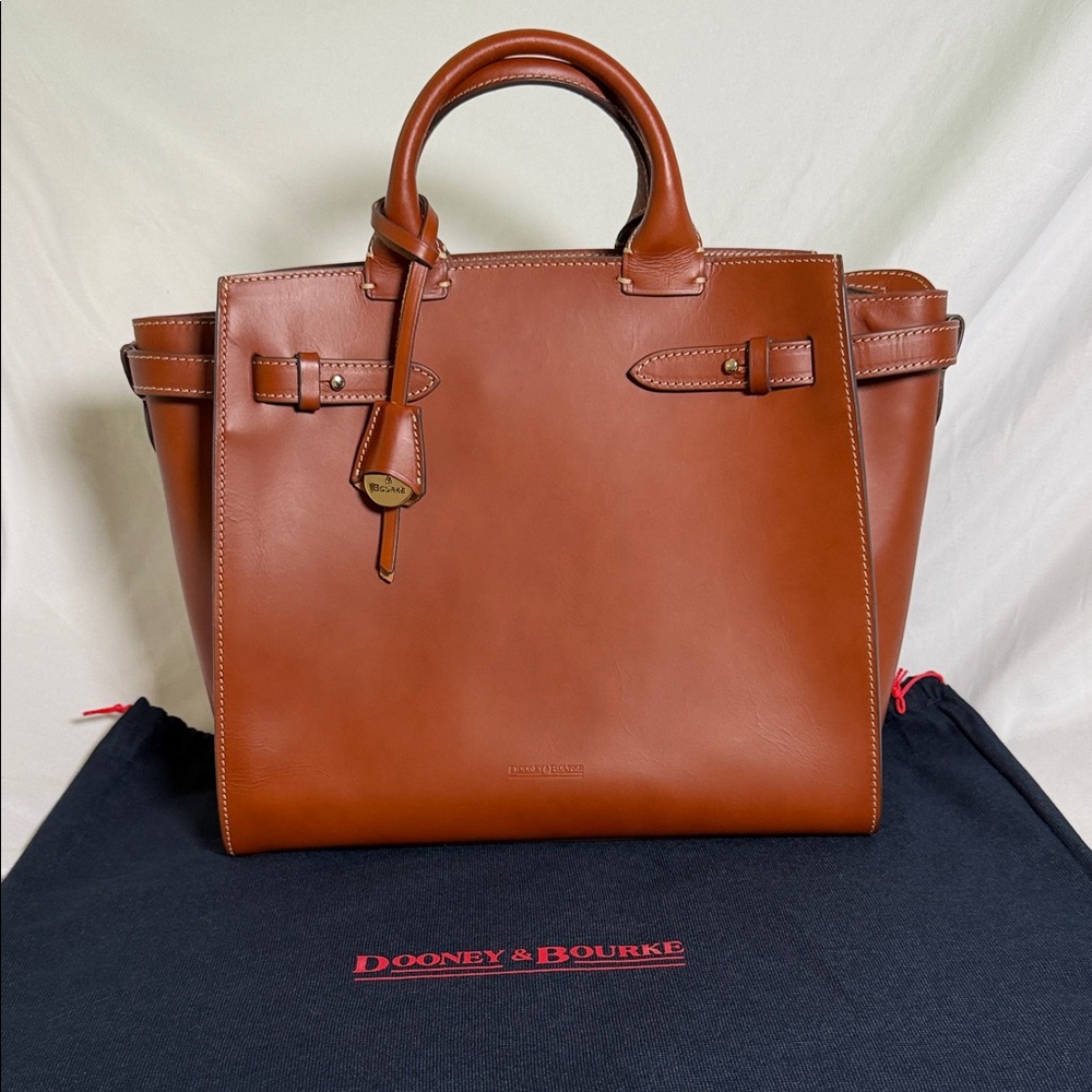 Dooney & Bourke Alto Delphina - Picture 1 of 7